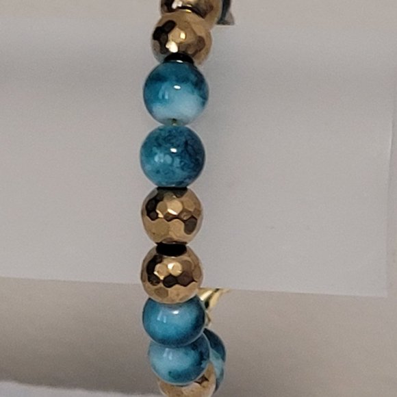 Teal and White Swirl and Gold Bracelet - Picture 4 of 9